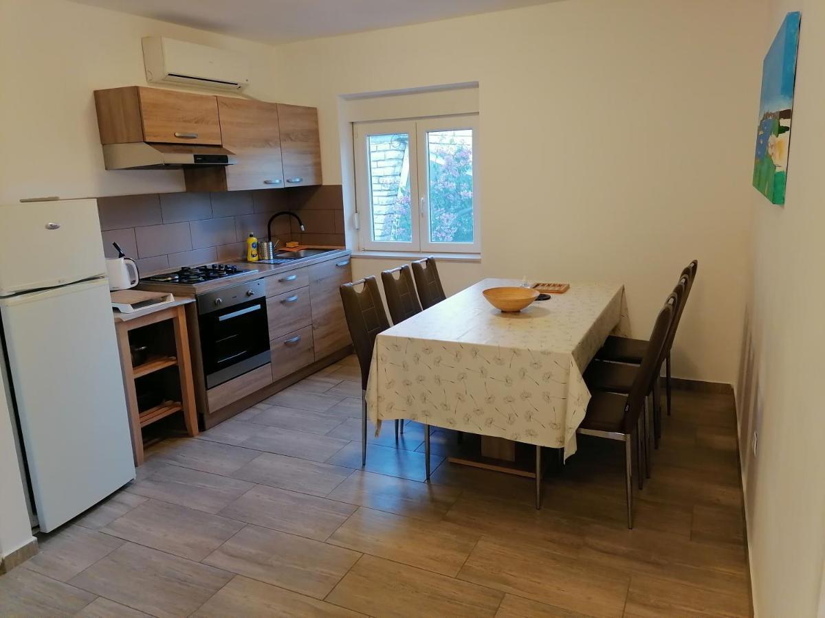 Apartman 2 Punta Pakoštane Exterior foto